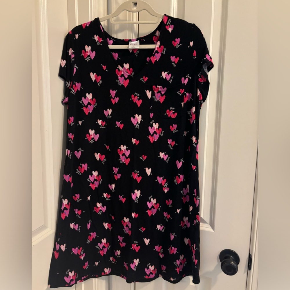 Heart Print Nightgown - Black and Pink